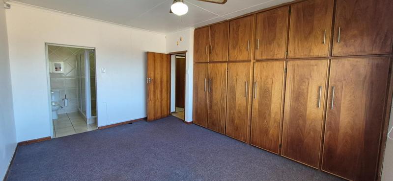 4 Bedroom Property for Sale in Dana Bay Western Cape
